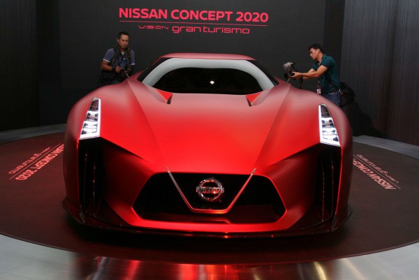 Nissan Concept 2020 Vision Gran Turismo front end