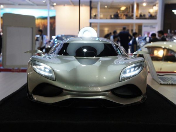 Koenigsegg Utagera Concept front end