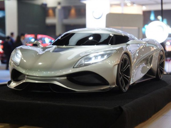 Koenigsegg Utagera Concept front three quarters