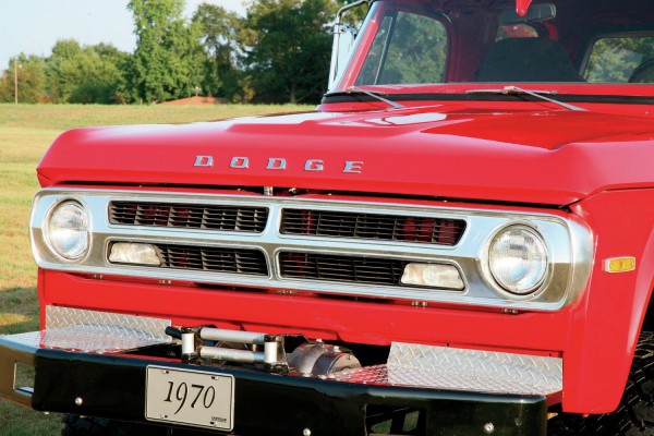 1970 Dodge Crew Cab - Cummins Swap Power Wagon front grill close up