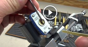 (669) Master Lock Opened with a Plastic Zip Tie!