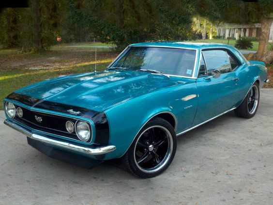 1967 Chevrolet Camaro SS front three quarters