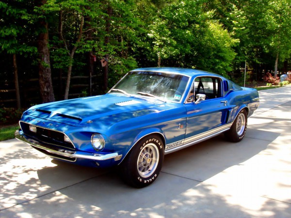 1968 Shelby GT500KR front three quarters