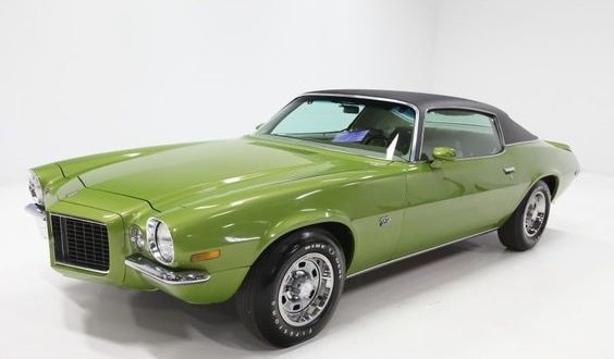 1970 Chevrolet Camaro SS front three quarters