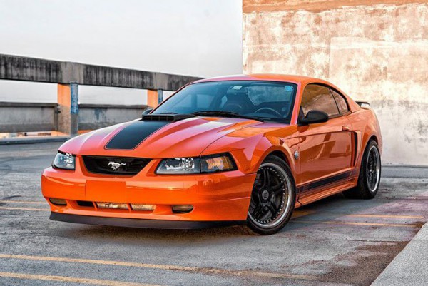 2003-04 Mustang Mach 1 front three quarters