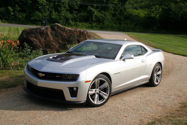 2012 Camaro ZL1 front three quarters
