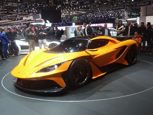 Apollo Arrow front three quarters
