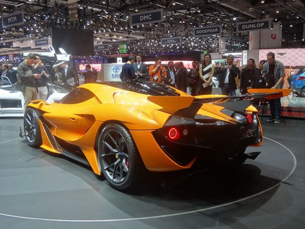 Apollo Arrow rear three quarters view