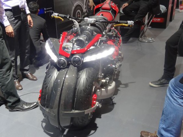 Lazareth LM847 motorcycle front end