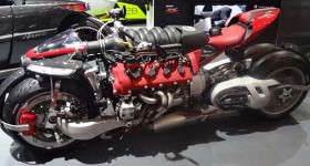 Lazareth LM847 motorcycle side view - cl