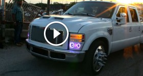 White Ford F-350 Dually Truck on 24'' Wheels CUSTOM Dash with 32'' TV & Xbox One - HD