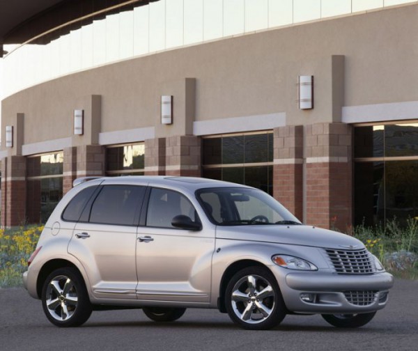 Chrysler PT Cruiser GT front three quarters