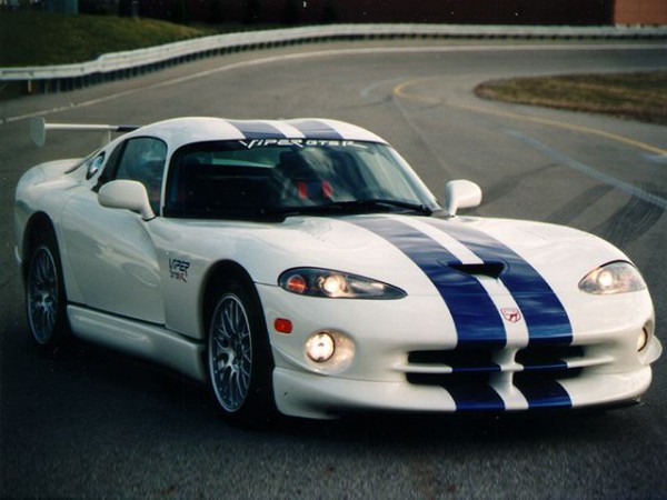 Dodge Viper front three quarters