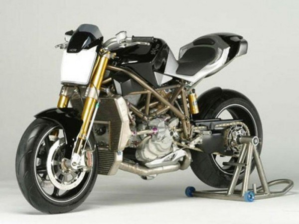 Ducati Testa Stretta NCR Macchia Nera Concept front three quarters