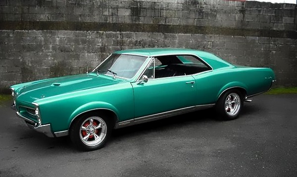 Pontiac GTO front three quarters