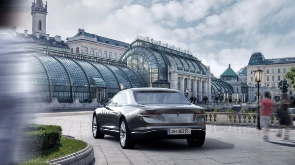 varsovia-concept-rear-three-quarters-view