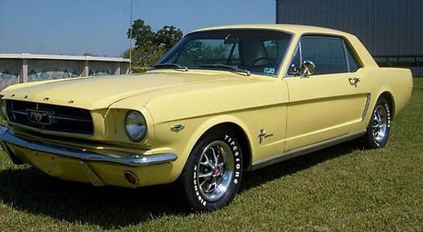 1964.5 Ford Mustang Mk. l front three quarters
