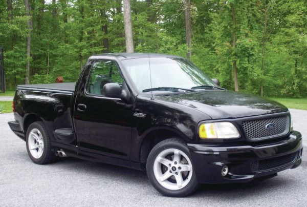 1999 Ford SVT F-150 Lightning front three quarters view
