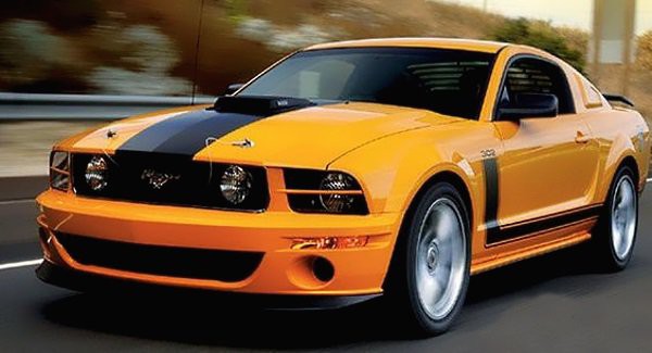 2007 Ford Mustang Saleen-Parnelli Jones Edition front three quarters in motion