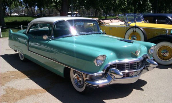 cadillac-series-62-front-three-quarters