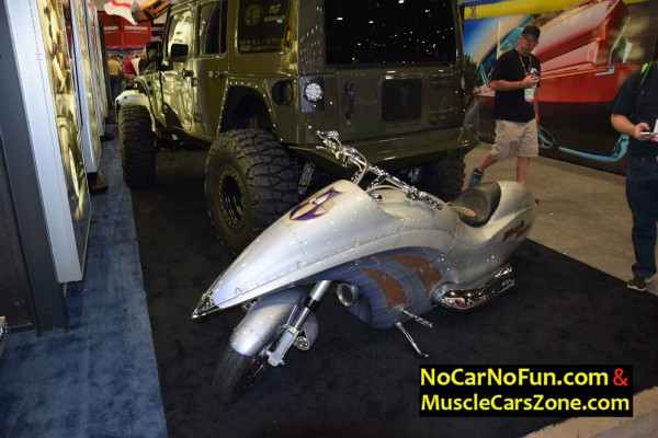 customized-classic-bike-at-sema-2016-front-three-quarters