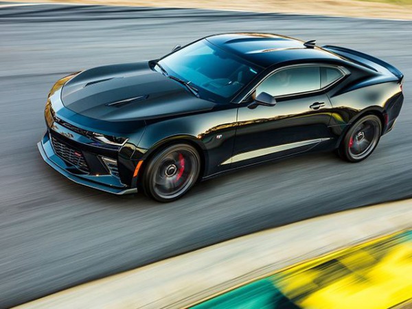 fireball-900-chevrolet-camaro-in-motion-front-three-quarters